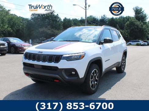 Used 2025 Jeep Compass Trailhawk w/ Trailhawk Elite Group AWD/4WD image 1