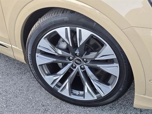 Used 2024 Audi Q8 Prestige image 30