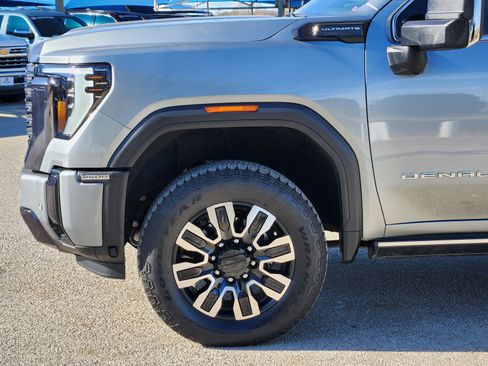 Certified 2024 GMC Sierra 2500 Denali Ultimate AWD/4WD image 27