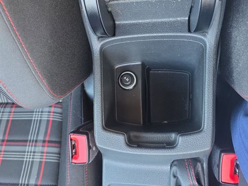 Used 2018 Volkswagen GTI S image 39