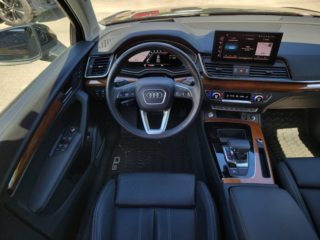 Used 2023 Audi Q5 2.0T Prestige w/ Prestige Package AWD/4WD image 9