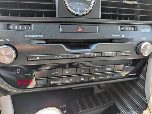 Used 2020 Lexus RX 450h AWD w/ Luxury Package image 27
