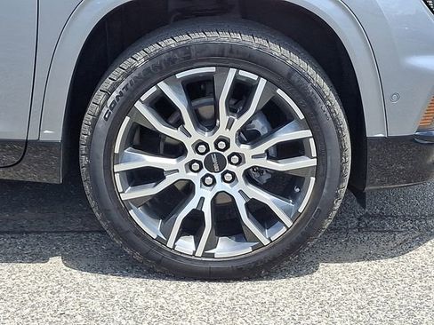 Used 2026 GMC Acadia Denali Ultimate w/ LPO, Floor Liner Package AWD/4WD image 28
