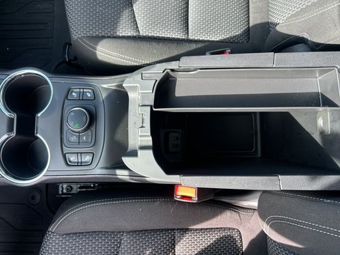 Used 2023 GMC Terrain SLE w/ Driver Convenience Package AWD/4WD image 16