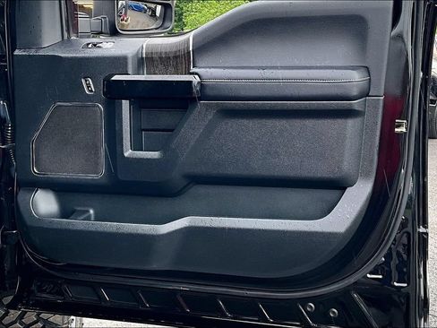 Used 2021 Ford F250 Lariat w/ Lariat Ultimate Package AWD/4WD image 31