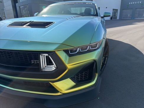 Used 2025 Ford Mustang GT Premium w/ GT Performance Package RWD image 9