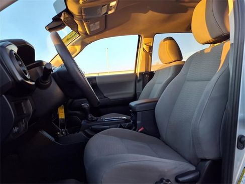 Used 2019 Toyota Tacoma SR image 21