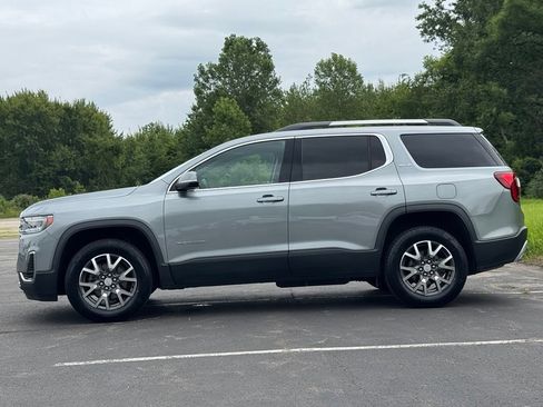 Used 2023 GMC Acadia SLE w/ Driver Convenience Package FWD image 6