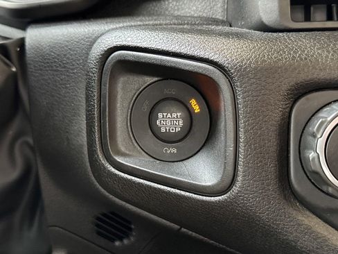 Used 2024 Jeep Wrangler Unlimited Sport AWD/4WD image 17