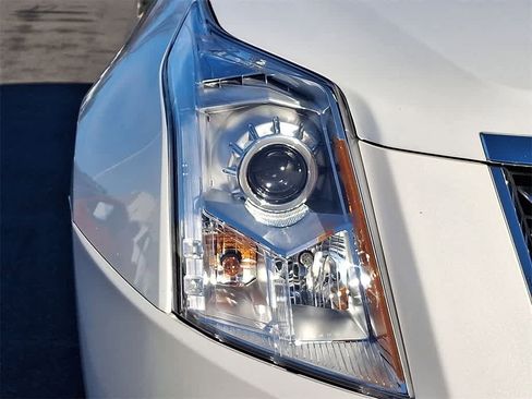 Used 2014 Cadillac SRX Luxury w/ Driver Awareness Package image 27