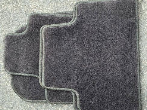 Used 2018 Jeep Grand Cherokee Limited image 41