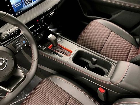 New 2026 Nissan Kicks SR AWD/4WD image 9