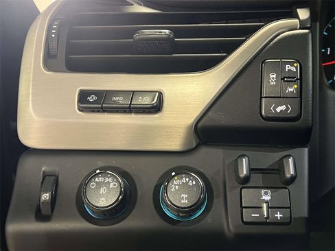 Used 2020 GMC Yukon Denali image 26
