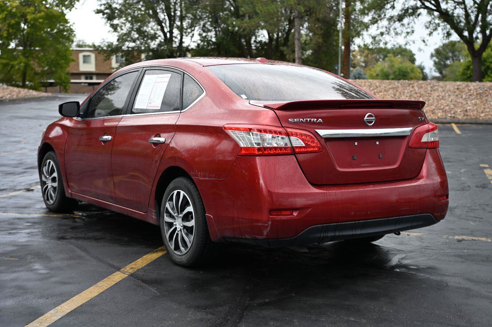 Used 2015 Nissan Sentra SV FWD image 3