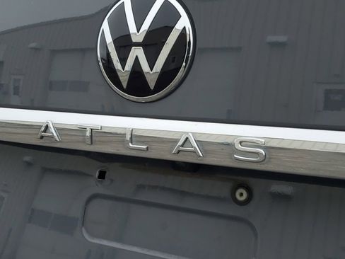 Used 2021 Volkswagen Atlas Cross Sport SE image 10