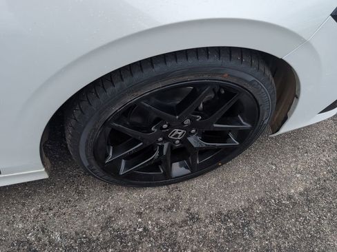 Used 2023 Honda Civic Sport image 9