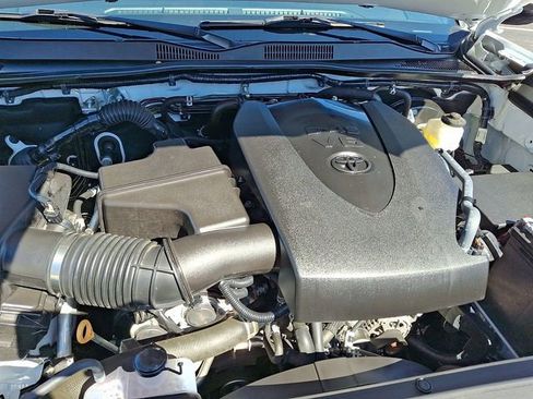 Used 2023 Toyota Tacoma TRD Sport w/ Technology Package image 27