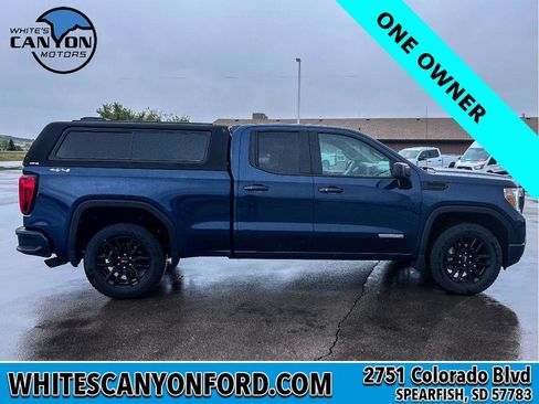 Used 2022 GMC Sierra 1500 Elevation w/ LPO, Elevation Black Package AWD/4WD image 11