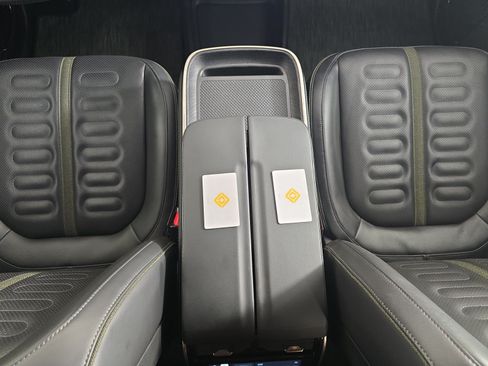 Used 2024 Rivian R1T Adventure AWD/4WD image 29