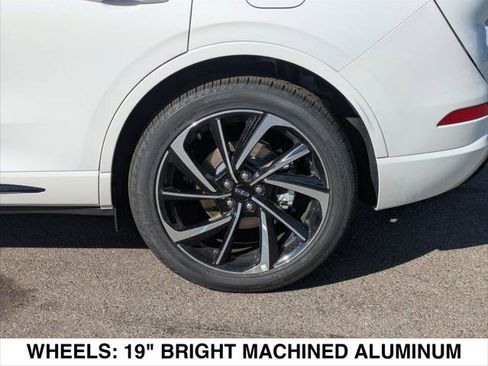 New 2025 Lincoln Corsair Grand Touring image 6