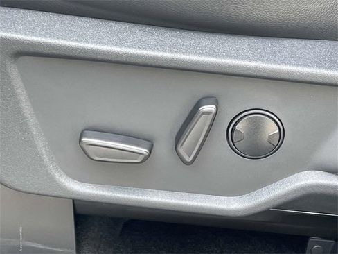 New 2025 Ford Bronco Badlands image 11