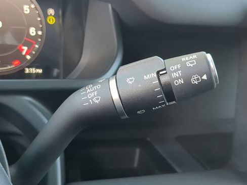 Used 2024 Land Rover Defender 130 X-Dynamic SE AWD/4WD image 27