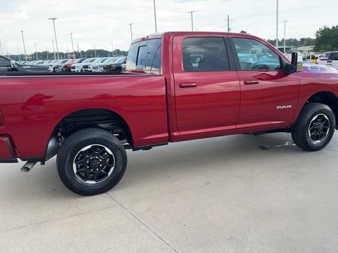 Used 2026 RAM 2500 Laramie AWD/4WD image 9
