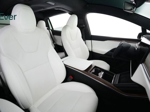 Used 2023 Tesla Model X image 23