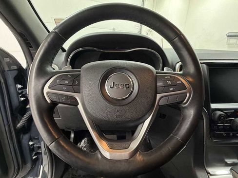 Used 2017 Jeep Grand Cherokee Altitude image 16