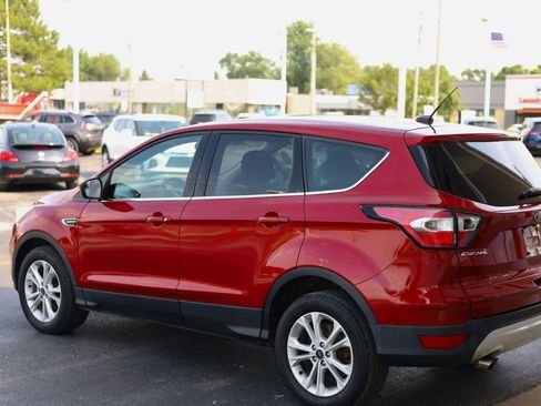 Used 2017 Ford Escape SE w/ SE Cold Weather Package image 7