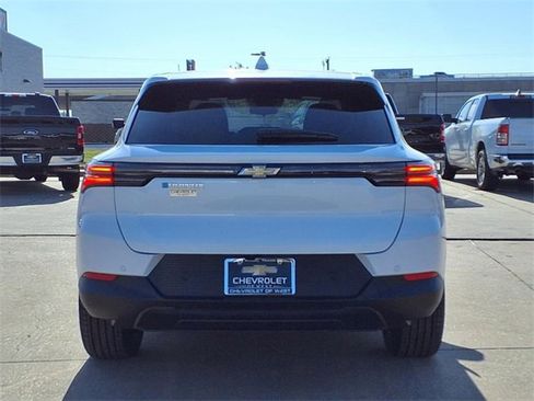 Used 2025 Chevrolet Equinox EV LT image 5