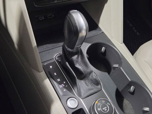 Used 2018 Volkswagen Atlas SE image 6
