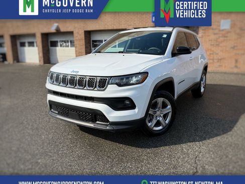 Used 2024 Jeep Compass Latitude image 1