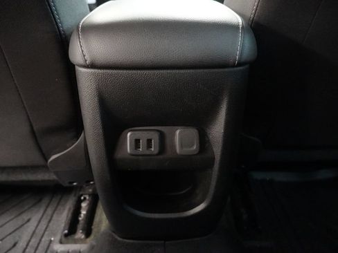 Used 2018 Chevrolet Colorado LT w/ LT Convenience Package AWD/4WD image 28