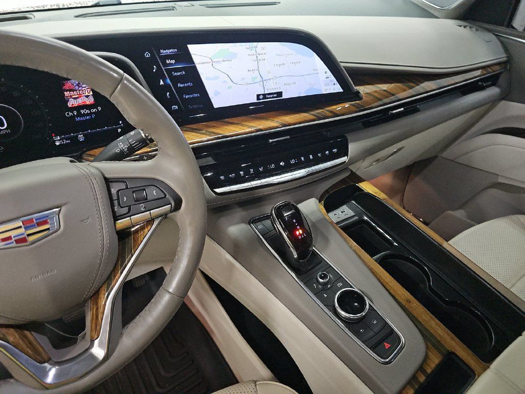 Used 2022 Cadillac Escalade ESV Sport Platinum w/ LPO, ONYX Package AWD/4WD image 7