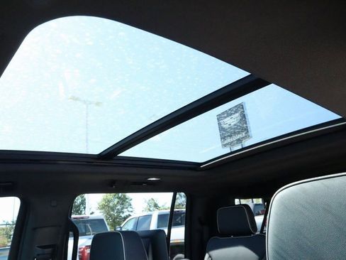 New 2026 Chevrolet Suburban Premier image 23