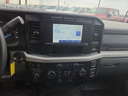 Used 2023 Ford F250 XLT w/ Snow Plow/Camper Package AWD/4WD image 15