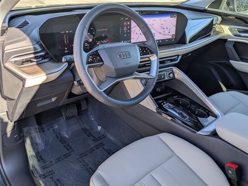 New 2025 Audi Q5 Premium image 8