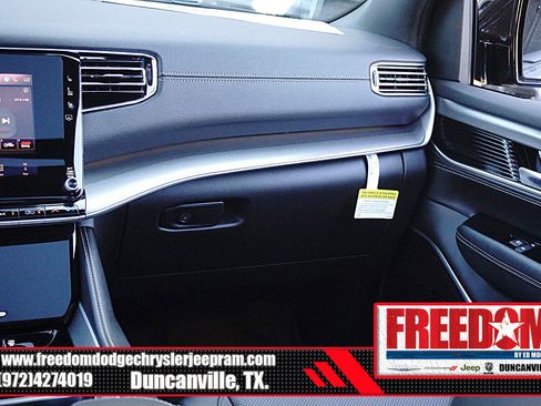 New 2025 Jeep Wagoneer Series II image 40