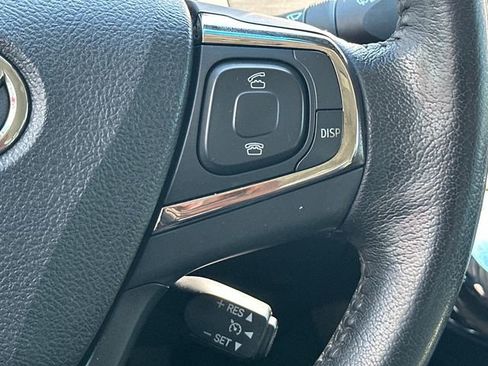 Used 2013 Toyota Avalon XLE FWD image 19