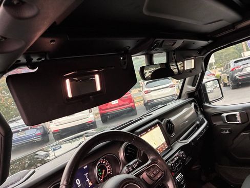 Used 2022 Jeep Wrangler Unlimited Sport w/ Sun And Sound Package AWD/4WD image 41