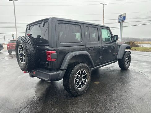 Used 2025 Jeep Wrangler Unlimited Rubicon image 6