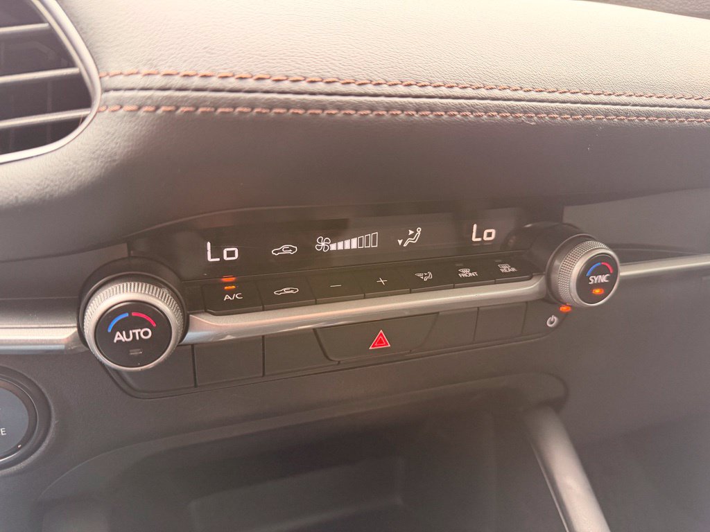 Used 2025 MAZDA MAZDA3 s FWD image 22