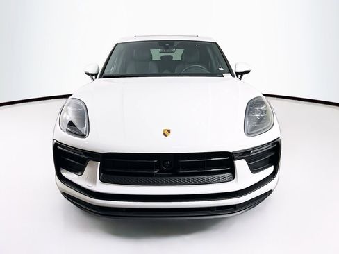 New 2026 Porsche Macan image 6