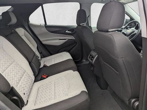 Used 2022 Chevrolet Equinox LS w/ LS Convenience Package image 19