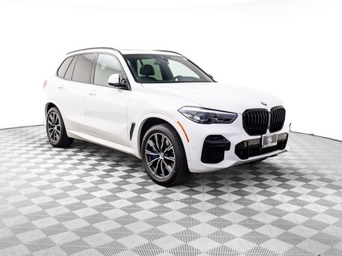 Used 2023 BMW X5 M50i w/ Climate Comfort Package image 8