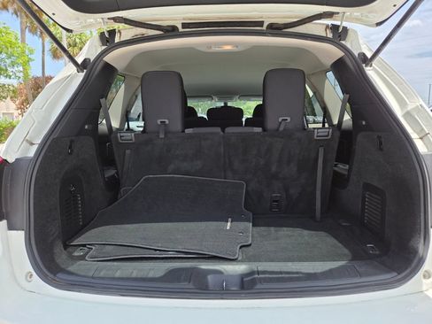 Used 2019 Nissan Pathfinder SV FWD image 21
