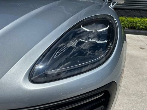 Used 2026 Porsche Macan AWD/4WD image 13