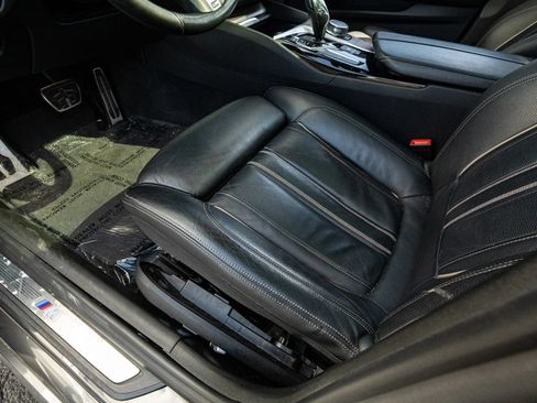 Used 2018 BMW 530i xDrive AWD/4WD image 29