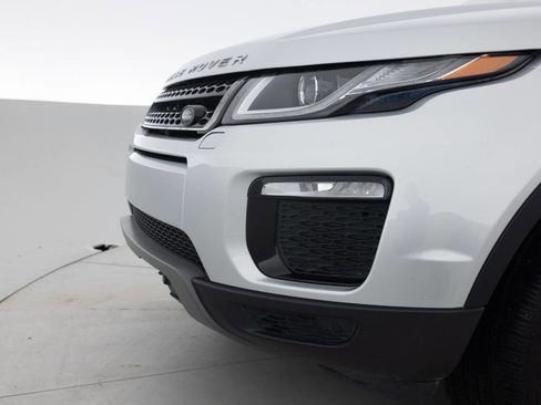 Used 2017 Land Rover Range Rover Evoque SE image 15